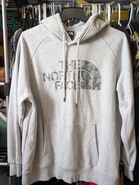 The North Face Women's Light Gray Logo Hoodie